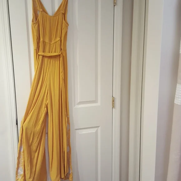 American Eagle AEO Yellow Wide Leg Jumpsuit with White Embroidered Floral Design - Picture 6 of 7